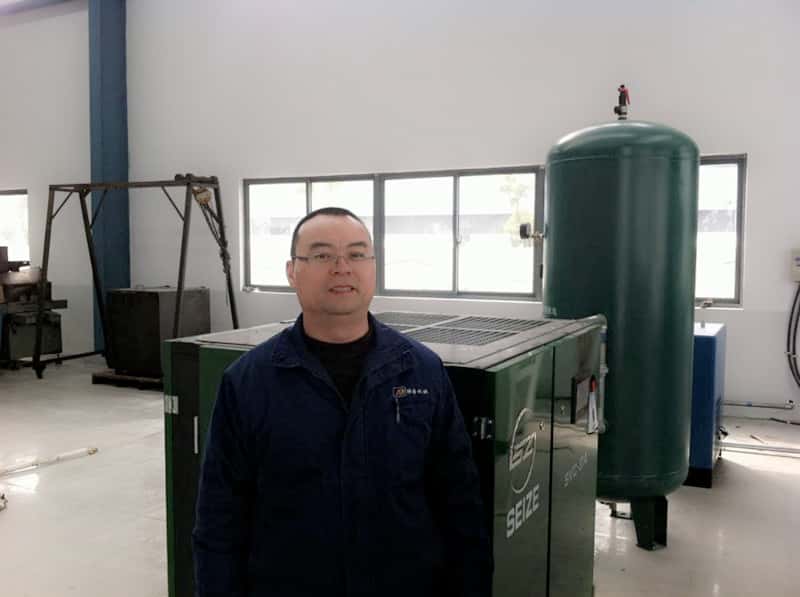 �Ϻ�Һ��ʯ�͚⽛(j��ng)�I���޹�˾���̰���