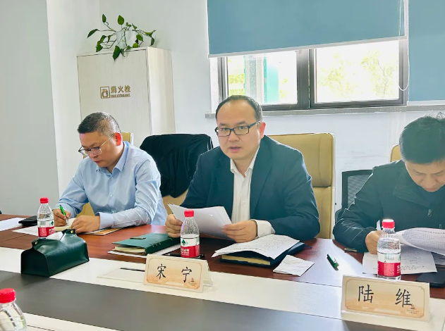 �����W(xu��)���ɽ�^(q��)ί���깤��ί�T��2024�깤�����h�ߡ������x���������Ӄxʽ���_��(ji��)�ܿՉ��C�e��